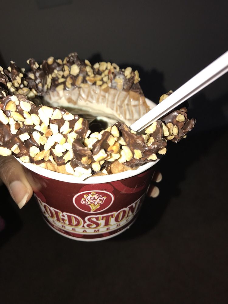 Cold Stone Newport News. E Oyster Point Road, Newport News, VA (1 block from Jefferson Ave) Cold Stone Cakes requires that you place online orders at least 24 hours in advance. If you have a rush order needed in less than 24 hours, please call the store directly to order by phone. COOKIES & CREAMERY™.