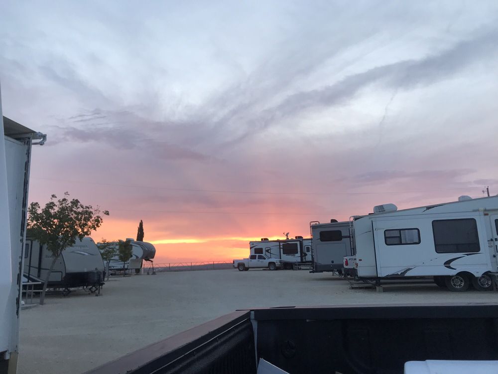 Available RV Rentals Fort Stockton, TX %business_name