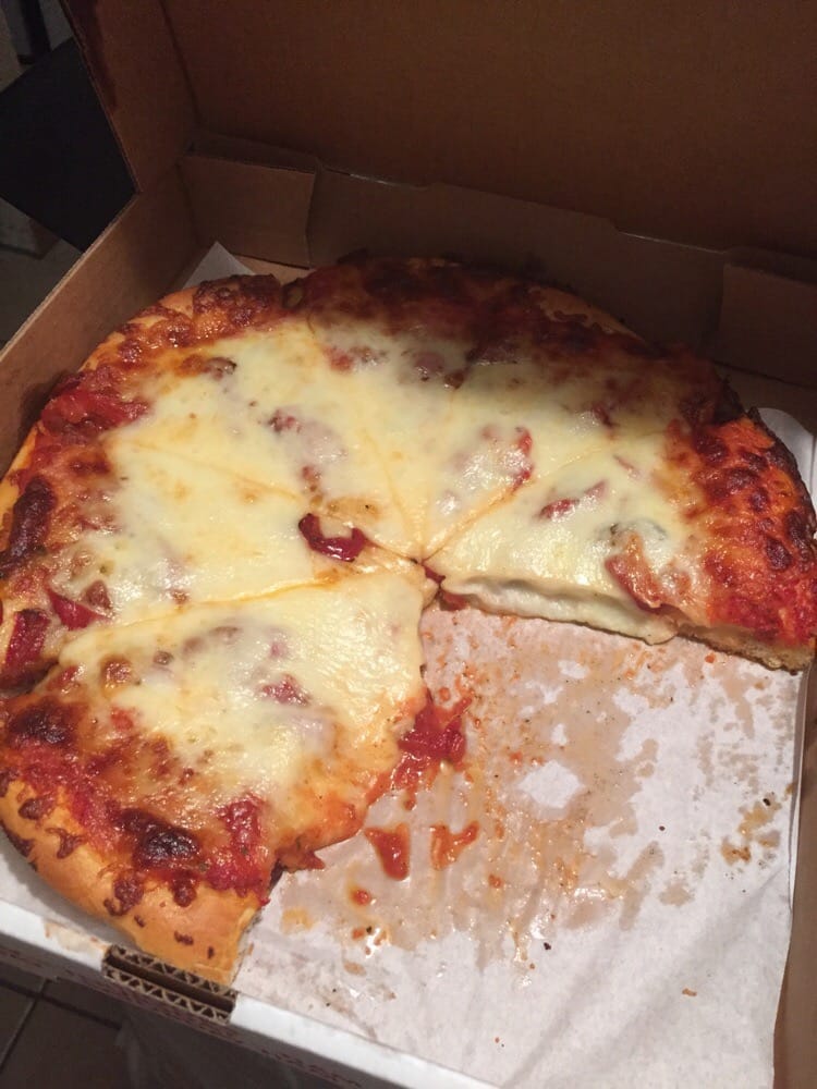 Uptown Pizza Shops 14 Photos & 22 Reviews Pizza 2940 Belmont Ave