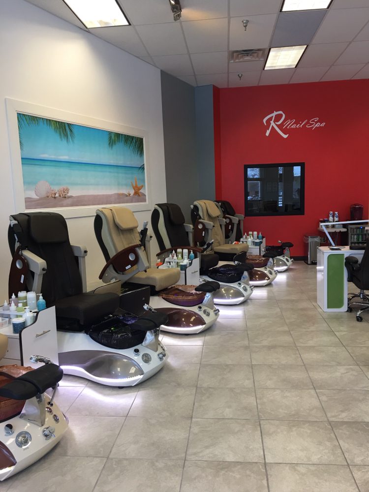 R Nail Spa 16 Photos & 15 Reviews Nail Salons 1425 Jefferson Rd