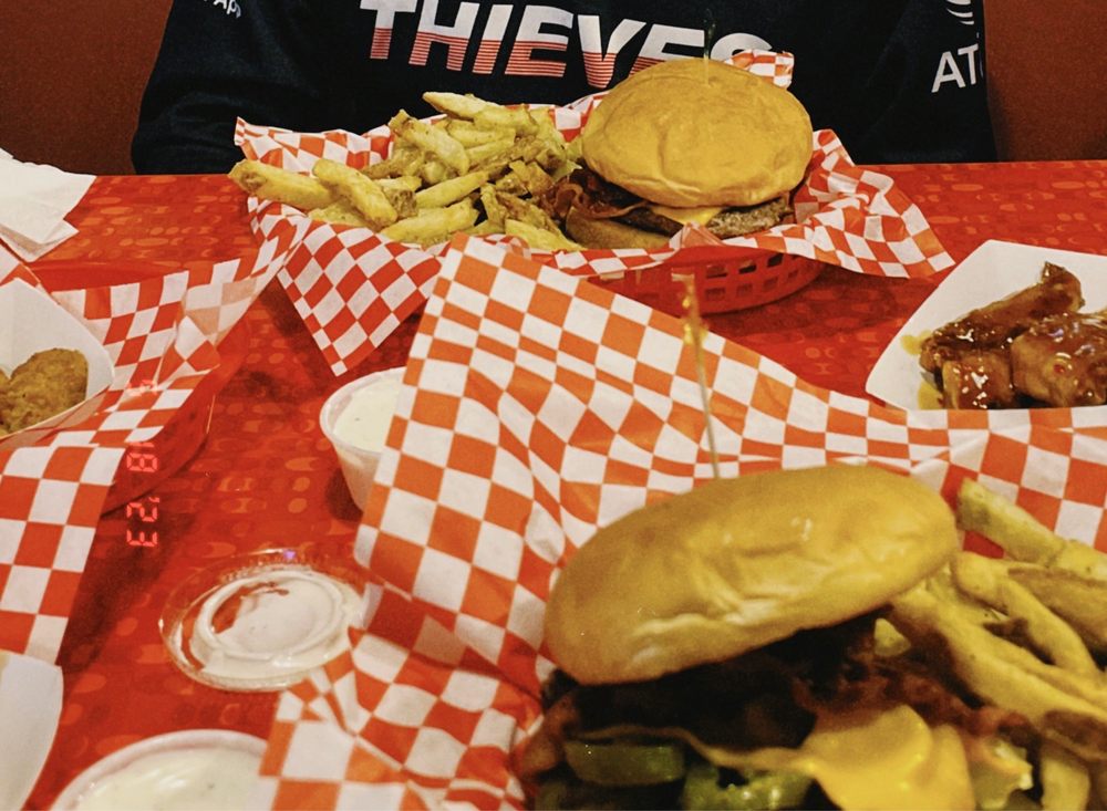 Texas Style Burgers & Wings