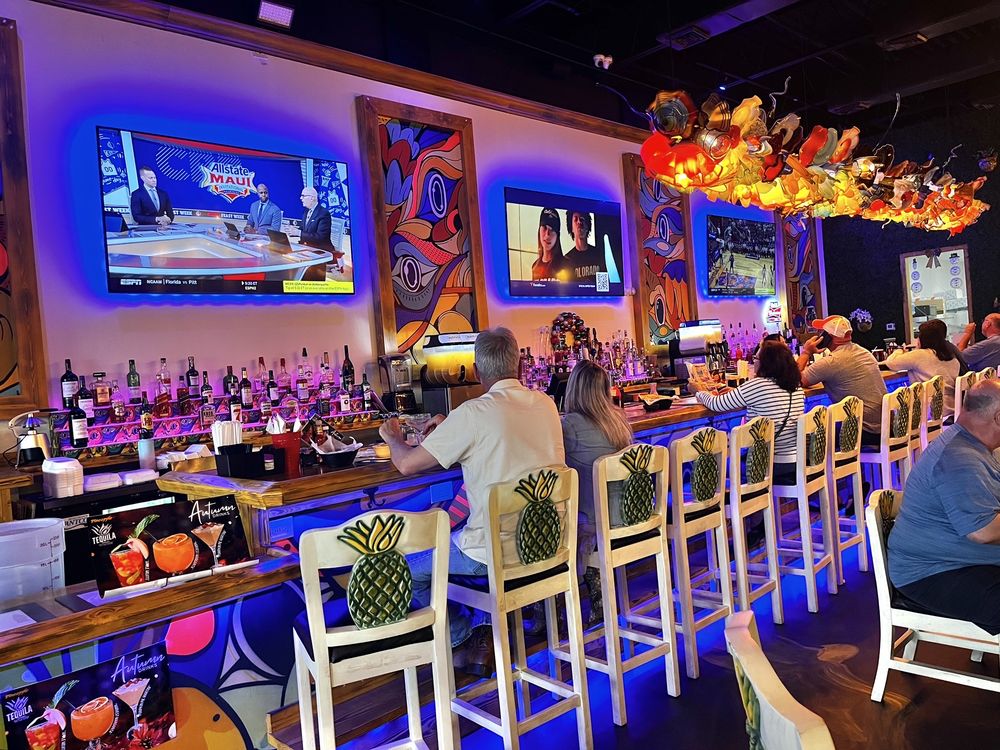 Pineapple Tequila, Venice Roadtrippers