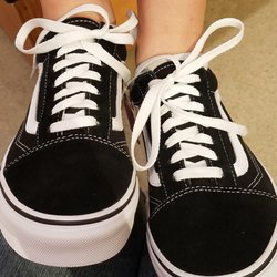 Vans 14 Reviews Shoe S 1151 Galleria Blvd Roseville Ca Photo Of Vans Roseville Ca United States Old Skool