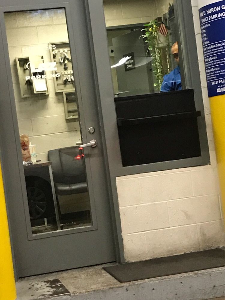 LAZ Parking 11 Photos & 72 Reviews Parking The Loop, Chicago, IL