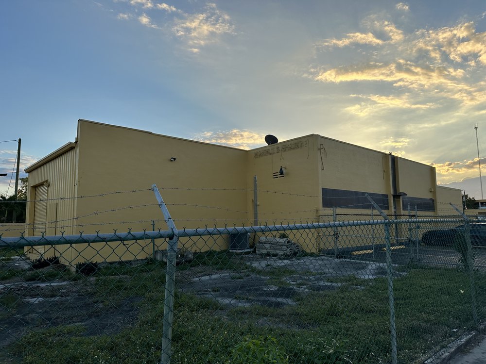 Tiles & Stone Warehouse