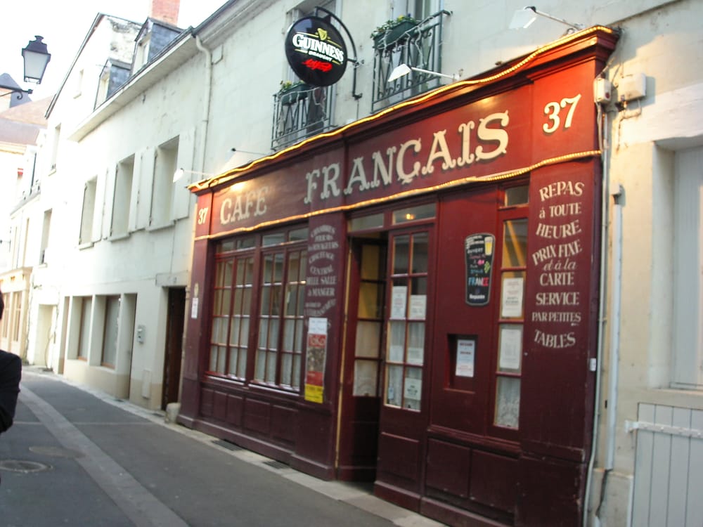 Le Café Français Bars 37 Place du Général De Gaulle, Chinon, Indre