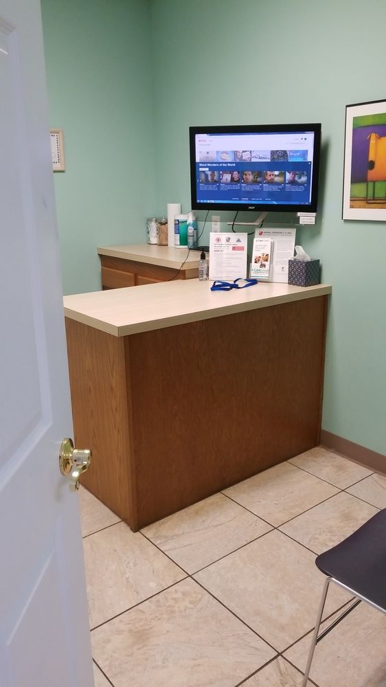 Animal Emergency Clinic of Northwest Arkansas Veterinarians 777