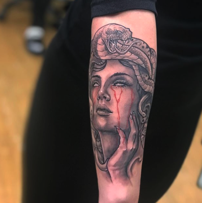 Black Dagger Tattoo Studio in Chicago, IL United States