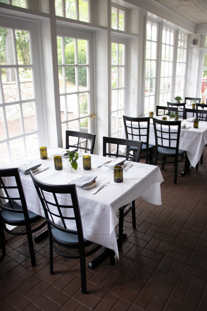 Milton's Cuisine & Cocktails