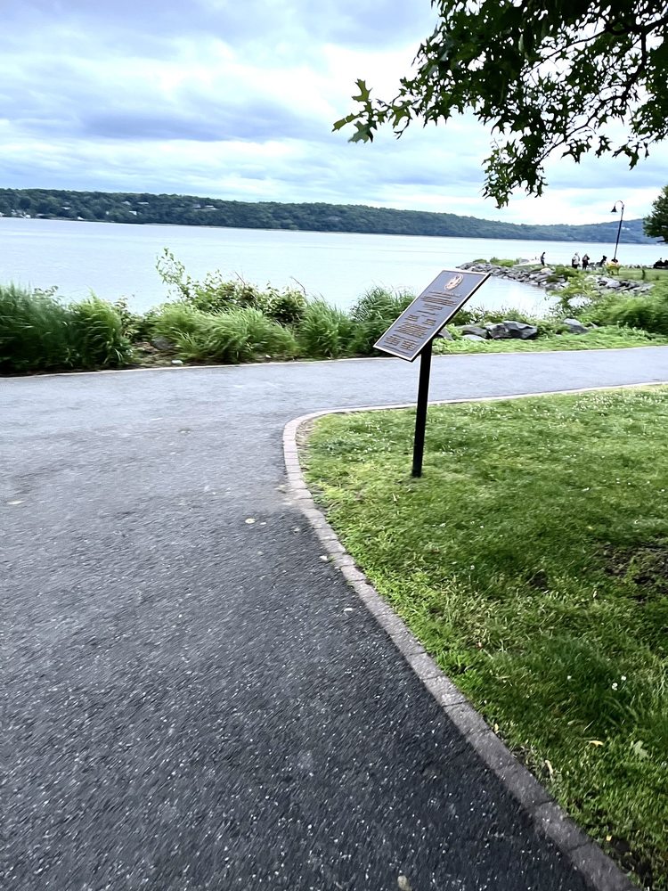 Dobbs Ferry Waterfront Park