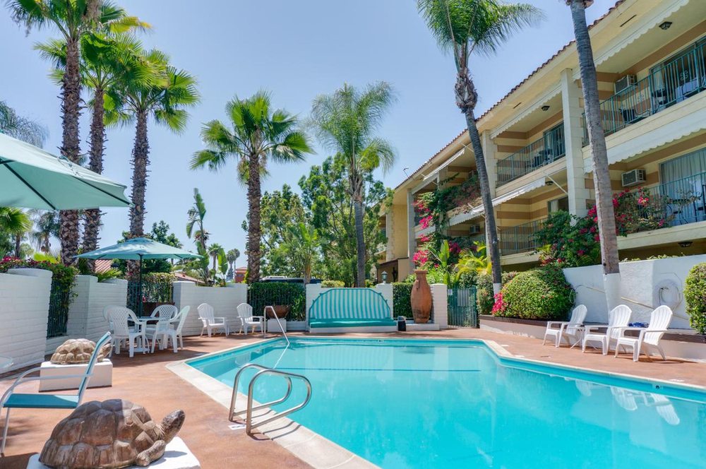 Hotel Pepper Tree 218 Photos & 197 Reviews Hotels 2375 W Lincoln