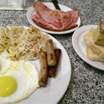 Breakfast Restaurants In Brookfield Wi Best Maxims Restaurant 19 Photos 51 Reviews American New 18025