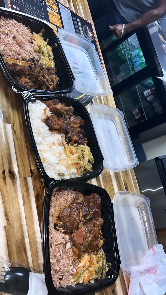 Mama Claires Jamaican Resturant & Grill