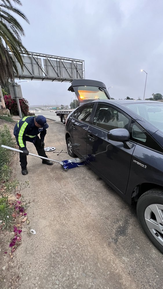 Freeway Towing