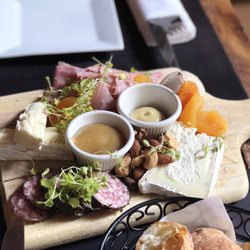 Best Restaurants Near Beacon Theatre In Manhattan Ny Last Updated 28