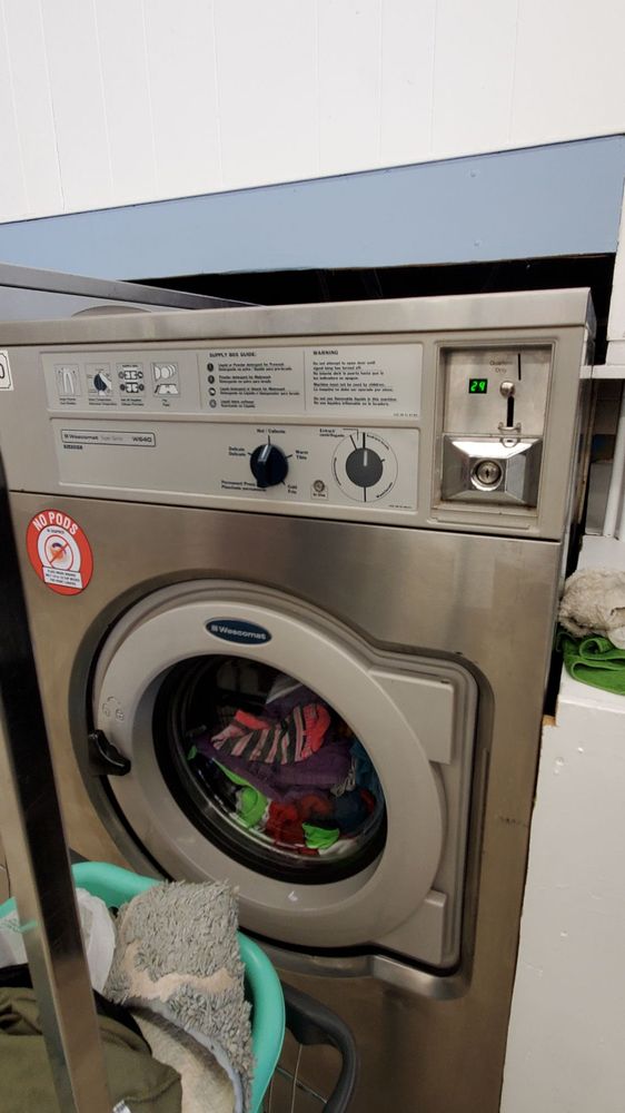 Snowy White I Dry Cleaners & Landromat