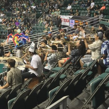 Stan Sheriff Center Check Availability 516 Photos 96 Reviews Photo Of Stan Sheriff Center Honolulu Hi United States Sitting Next To