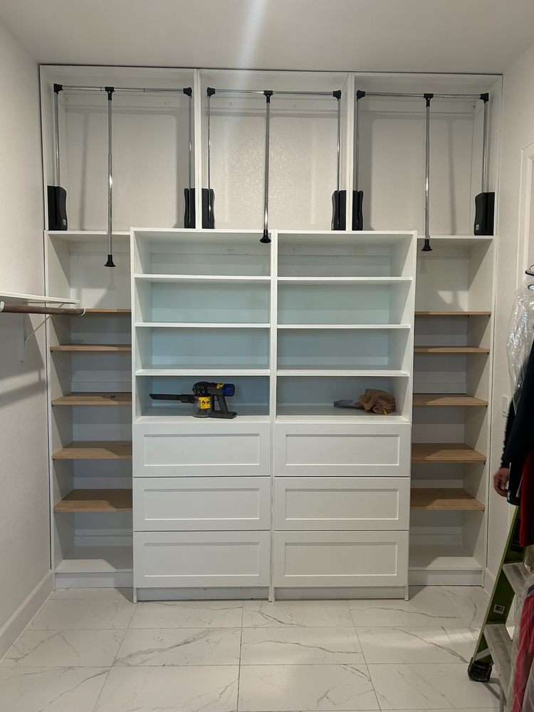 Custom Cabinets & Woodwork