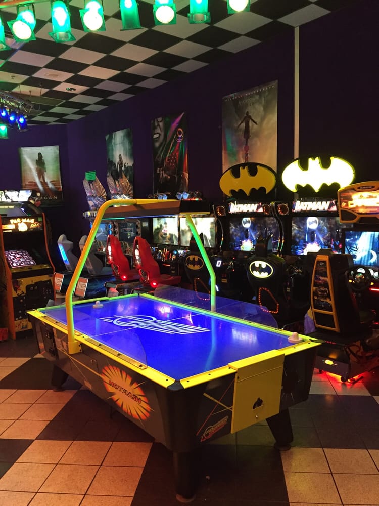 Tinseltown Movie 17 10 Photos & 16 Reviews Cinema 1600 Lake