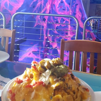 Margaritaville Restaurant 107 Photos 45 Reviews American New Photo Of Margaritaville Restaurant Biloxi Ms United States Volcano Nachos