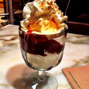 Ghiradelli Chocolate Company Closed 14 Photos 70 Reviews Strawberry Shake Photo Of Ghiradelli Chocolate Company Miami Beach Fl United States