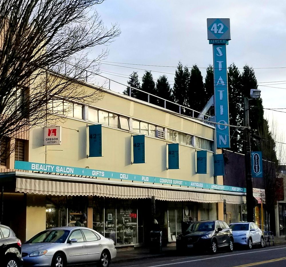 Hollywood 42nd Steet Station