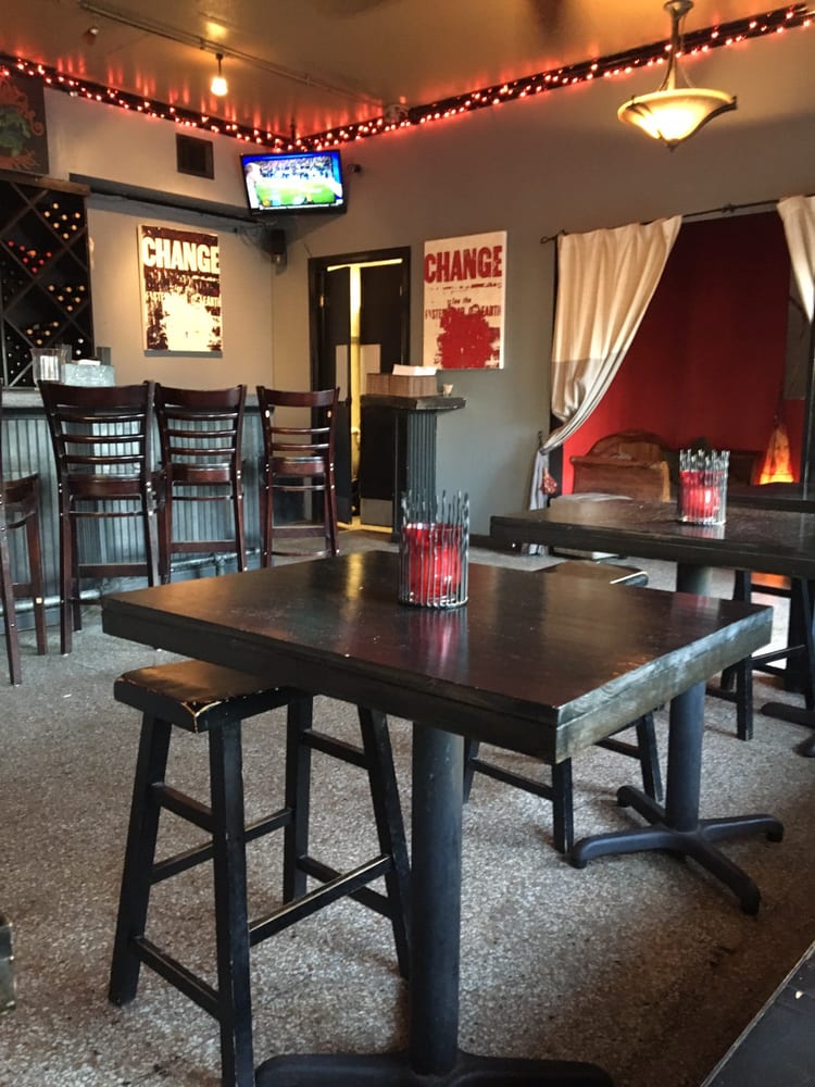 The Community Bar 94 Photos & 194 Reviews Lounges 2703 Smith St