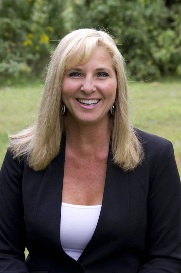 Loretta Campbell - Coldwell Banker, Camp Hill