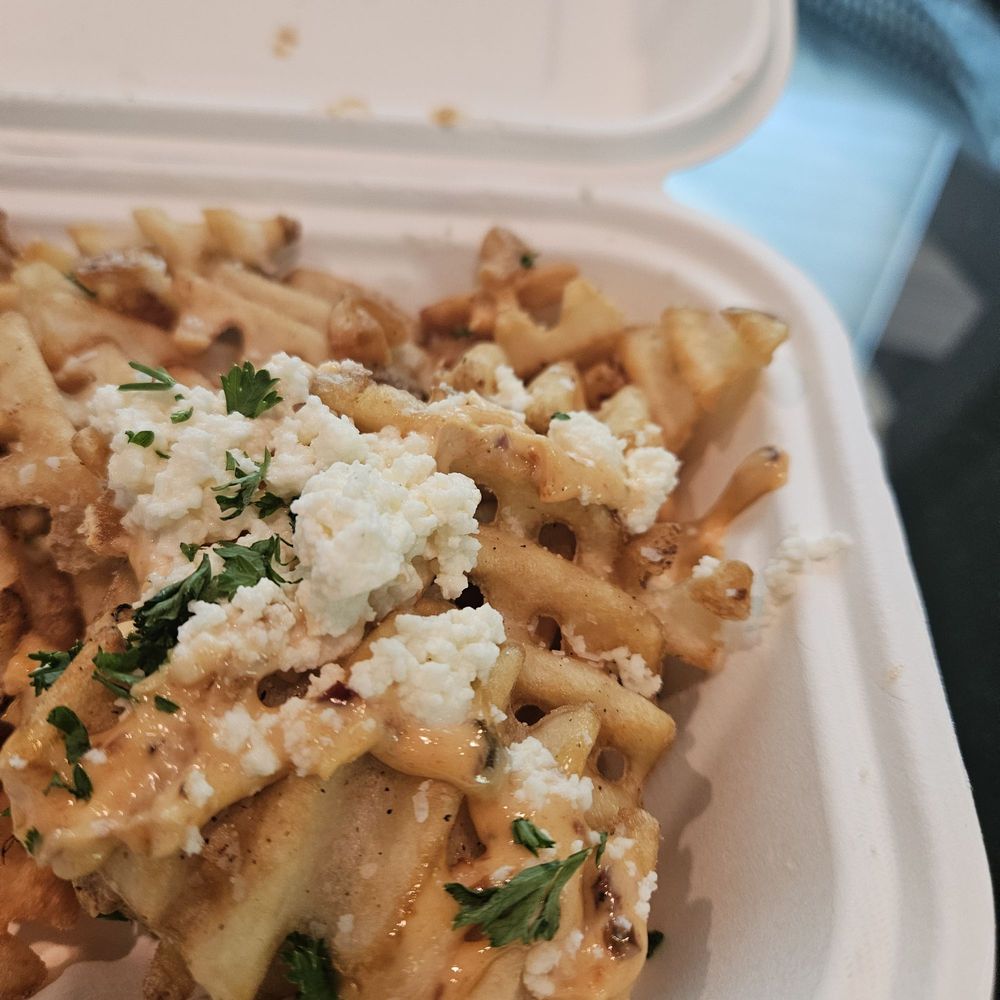 Meat In The Middle Food Truck
