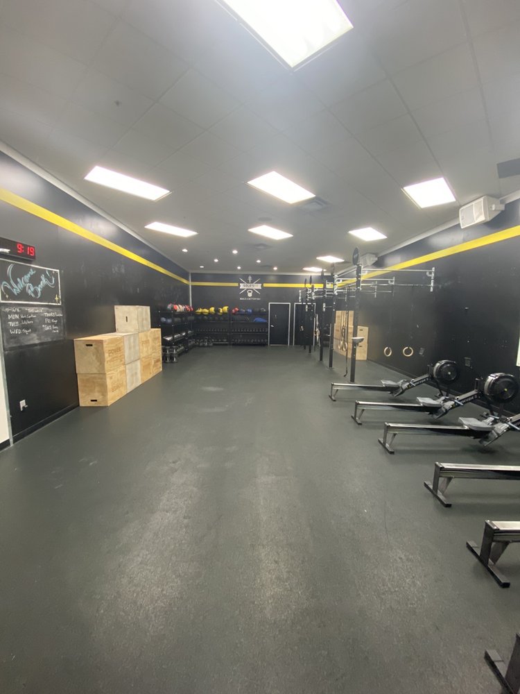 Gold's Gym - Jamestown