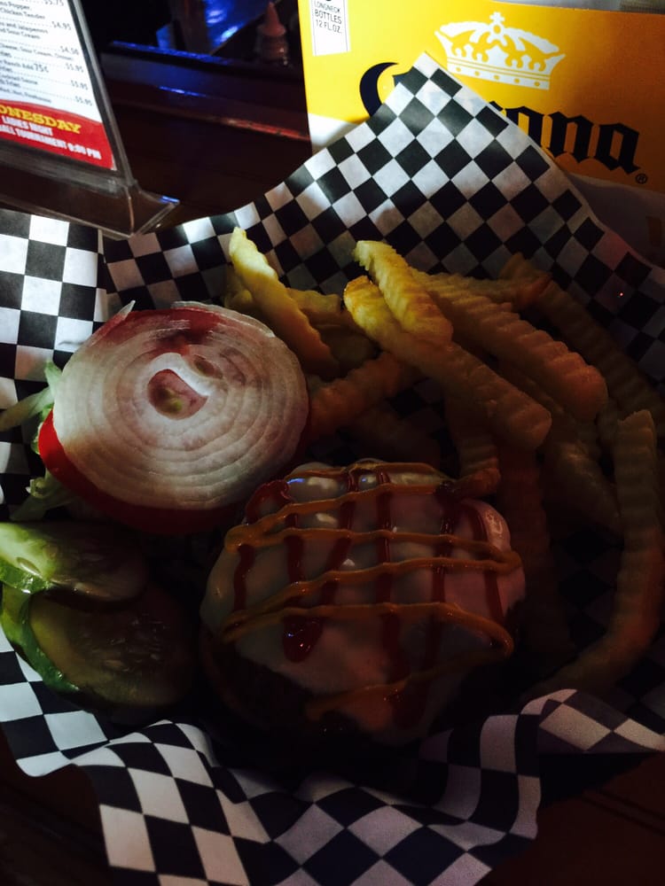 Fuzzy's Sports & Grill
