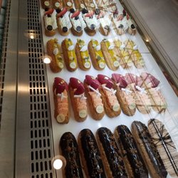 Photo de L\u0027Éclair Pâtisserie Française , Lisbonne, Portugal. Instagram @culturegrub702