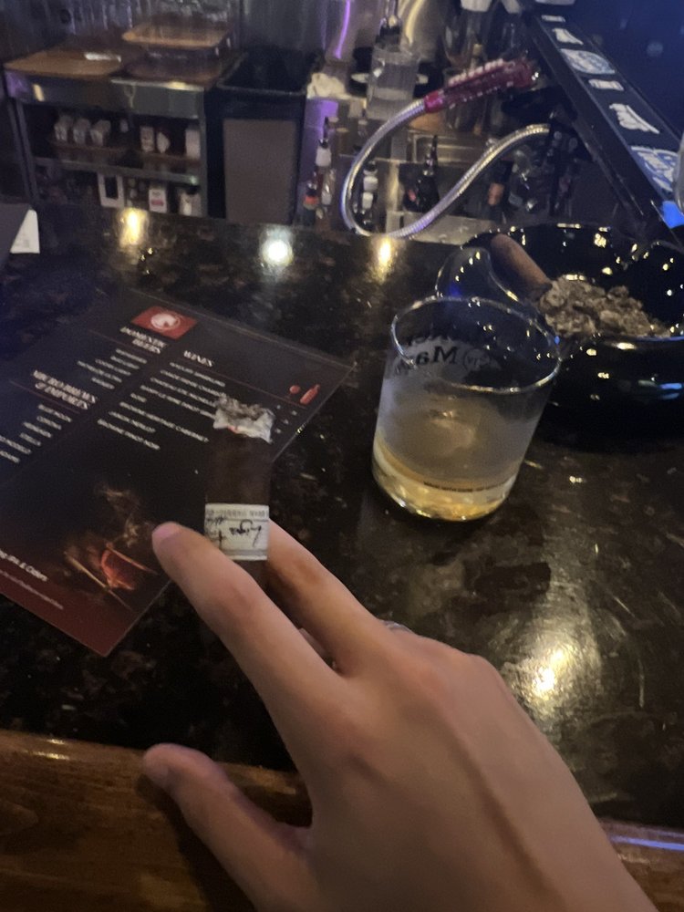 Skookum Creek Cigar Lounge