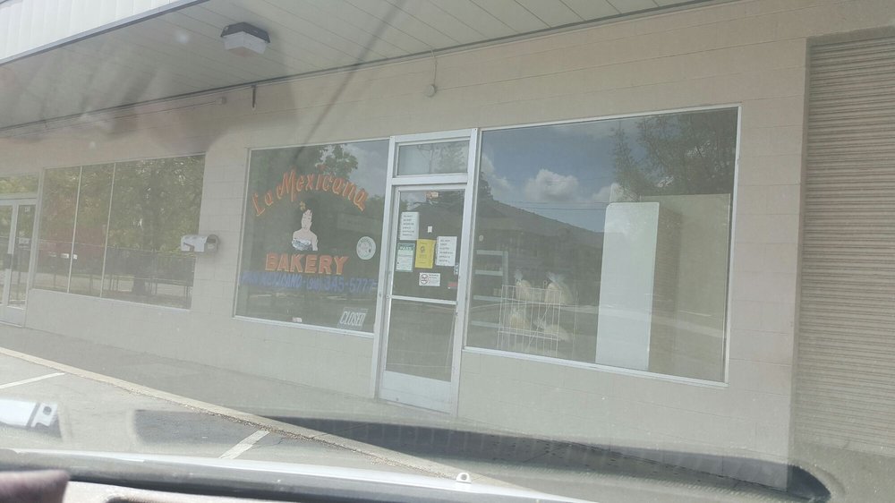 La Mexicana Bakery