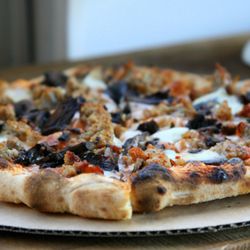Best Byob Restaurants Near Monterey Ca 93940 Last Updated 1 Tricycle Pizza