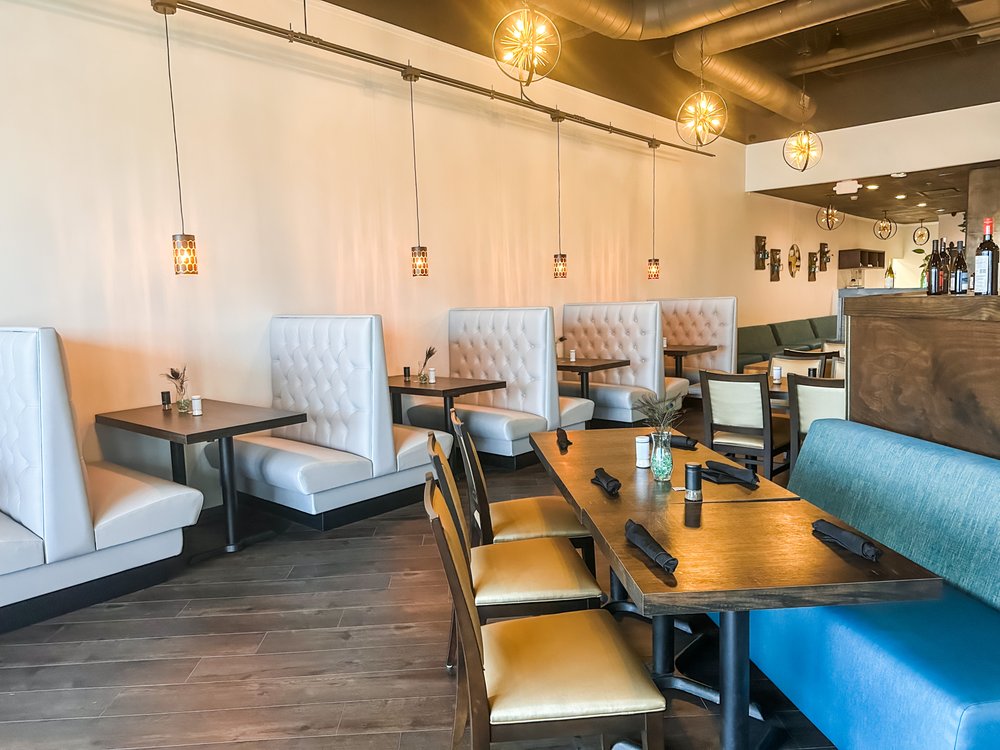 Feather Glass Wine Bar & Eatery, Vernon Hills Roadtrippers