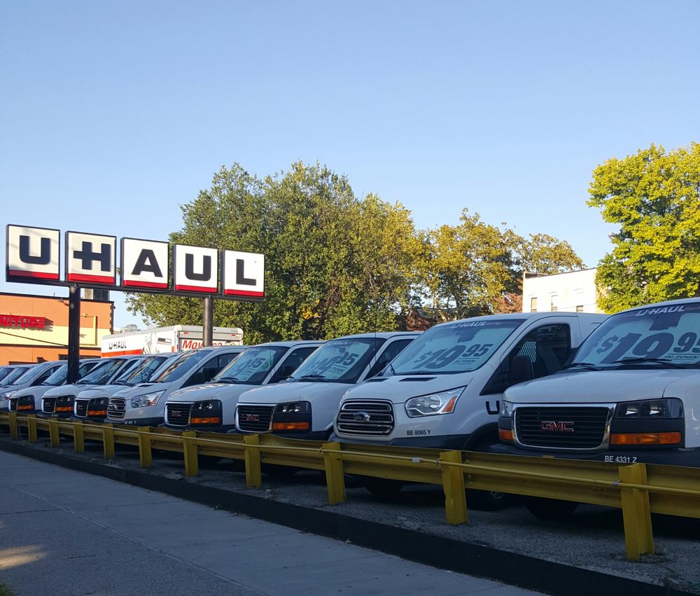 U-Haul Moving & Storage at Bronx Park