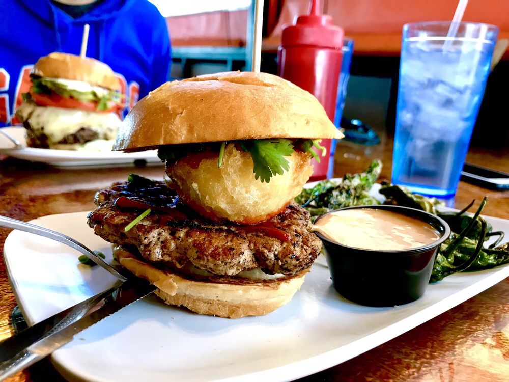 Crave Real Burgers - Castle Rock