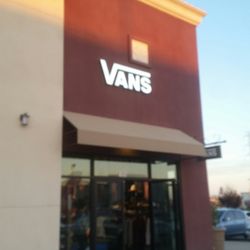 Vans Men S Clothing 6569 N Riverside Fresno Ca Phone Number Vans Men S Clothing 6569 N Riverside Fresno Ca Phone Number Yelp