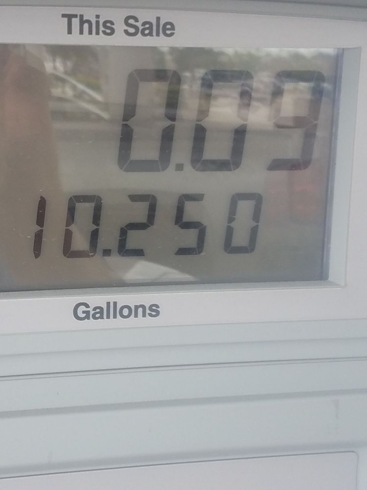 Hy-Vee Gas & Convenience Store