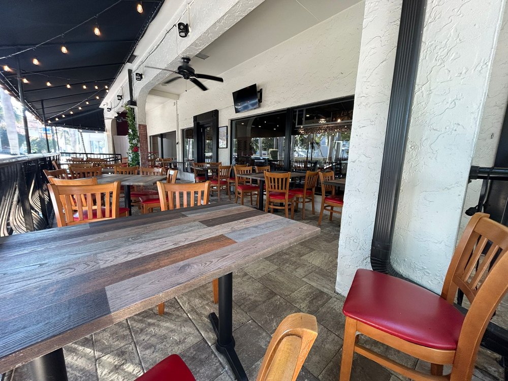 Le Sorelle Downtown Restaurant 