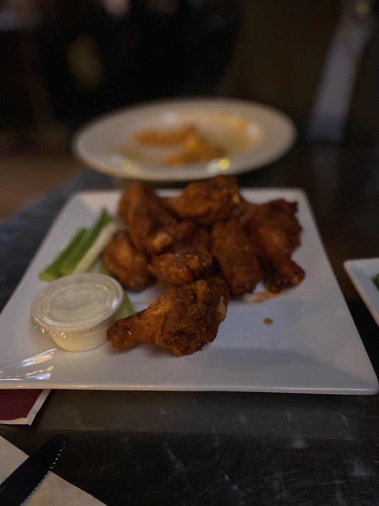 Momo's Sports Bar Momo's Sports Bar