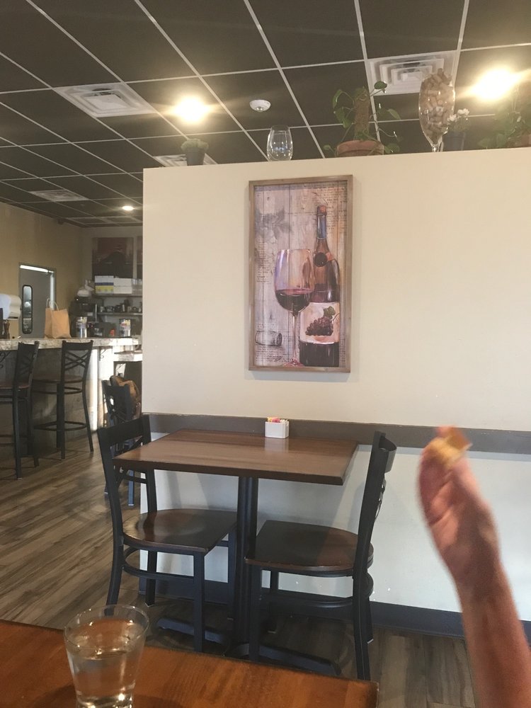 Belluccis Italian