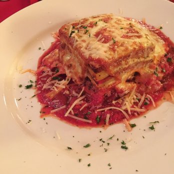 Naples Italian Restaurant 73 Photos 94 Reviews 5500 Photo Of Naples Italian Restaurant Knoxville Tn United States Traditional Lasagna