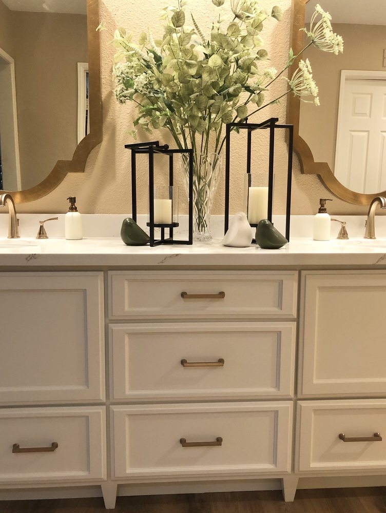 Marquez's Custom Cabinets