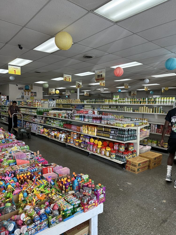 7 Moon Asian Grocery Store