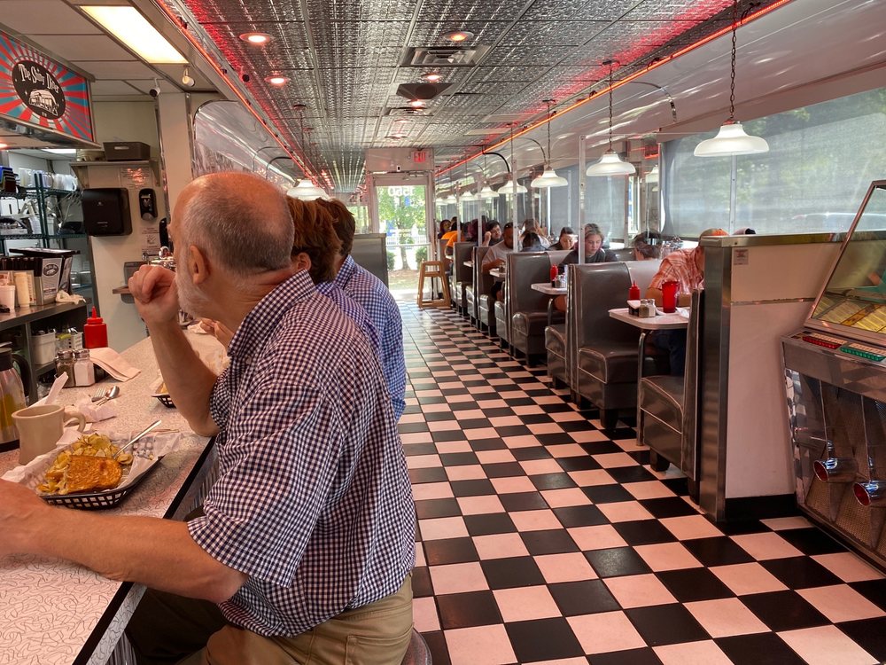 The Shiny Diner