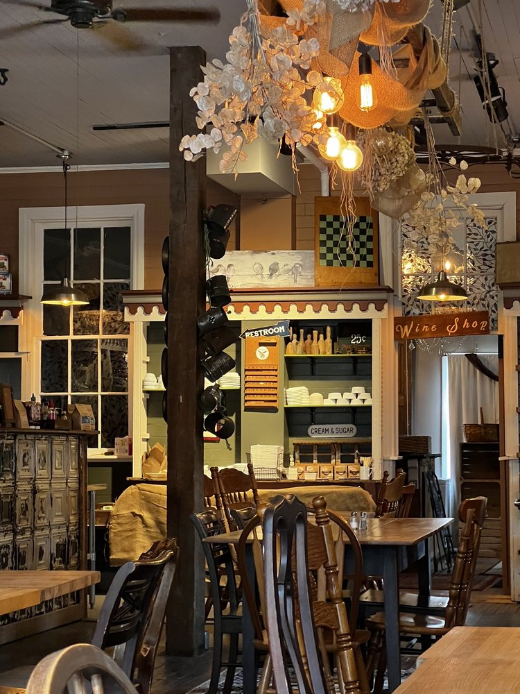 Snallygasters Cafe And Wine Bar