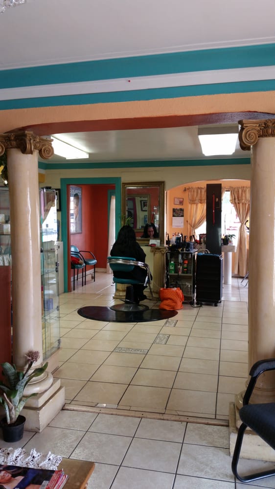 Carlos’s Beauty Salon Hair Stylists 2676 California St, Walnut Park