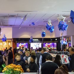 Abt Electronics New 379 Photos 1446 Reviews Electronics 1200 N Milwaukee Ave Glenview Il Phone Number Yelp